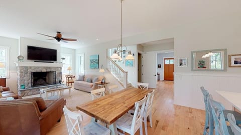 Open and inviting great room