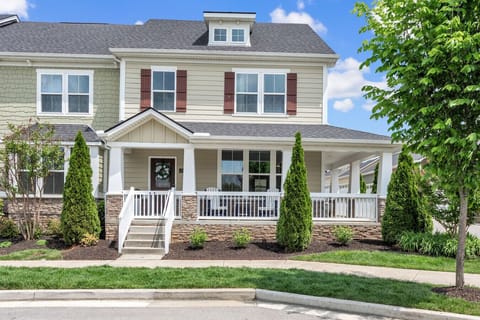 3 bedroom 2 and 1/2 bath