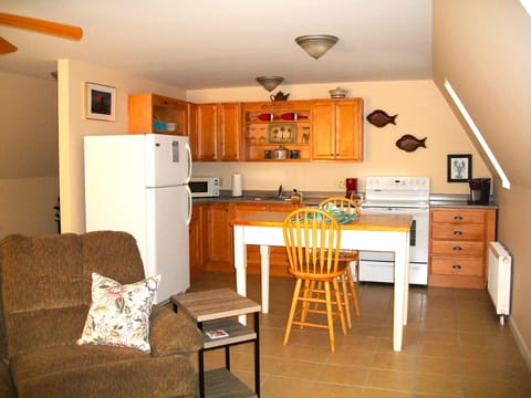 Fully stocked kitchen with everything you will need!