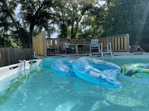 Please check for dates that the pool is open. It’s it always warm here