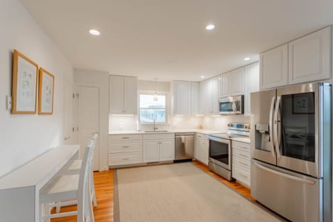 Fully stocked kitchen with upgraded appliances!