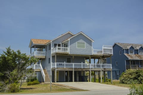 SS46: Seaside 46 | Front Exterior