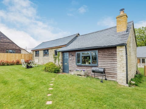 Honey Cottage - StayCotswold