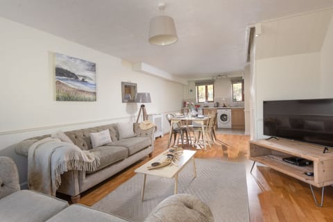 Nobbys Cottage and what it has to offer - Nobbys Cottage