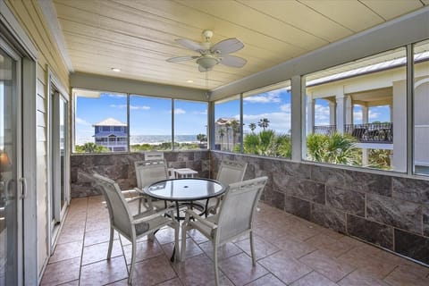 Upper Level Screened Porch