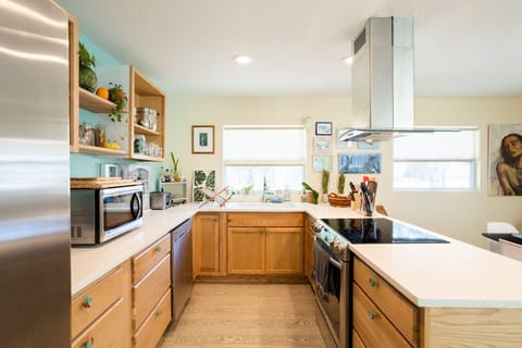 Fully loaded kitchen--silverware, stemware, pots, pans and basic spices included
