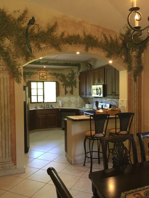 Private kitchen