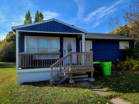 Front of house, new deck, easy stairs.