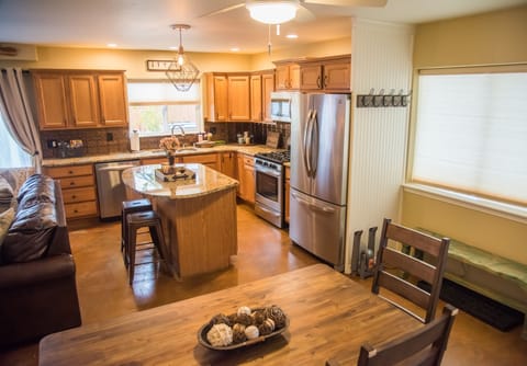 Kitchen and dining room 