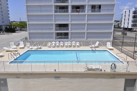 Amenity,Sails II Pool,