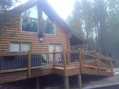 Welcome to Yellowstone Cabin