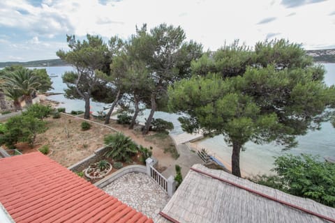 M&S Apartments by the sea, Stara Novalja, Pag Island Apartment in Novalja