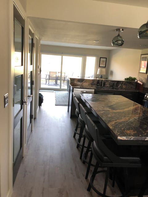 Entryway view
