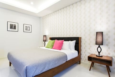 X2 Chiang Mai Nimman Villa (4BR)
