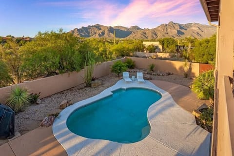 955a45e2-7eab-443b-93de-2a208eca4ac2