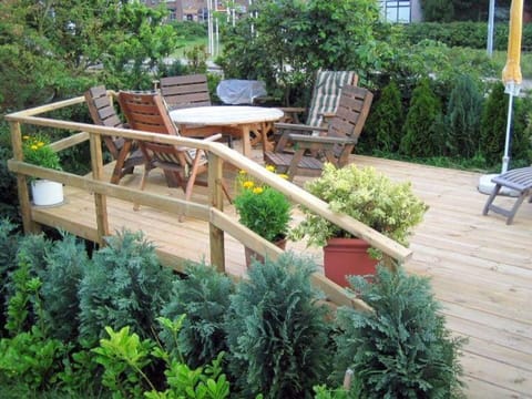 Terrace at the holiday home Jungnamensand in Wittduen on the island Amrum