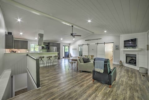 Cadiz Vacation Rental | 4BR | 3BA | 2,688 Sq Ft | Stairs Required