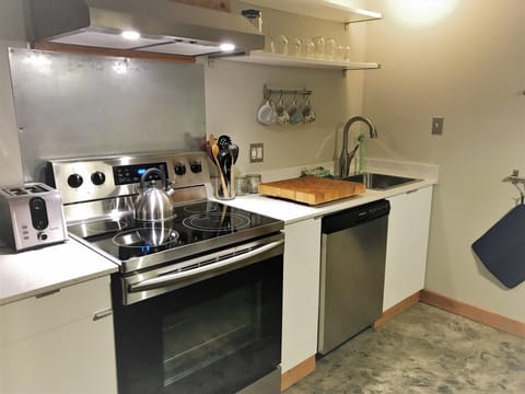 Fully equipped kitchen. 
Glassware and kitchenware for all your F&B needs