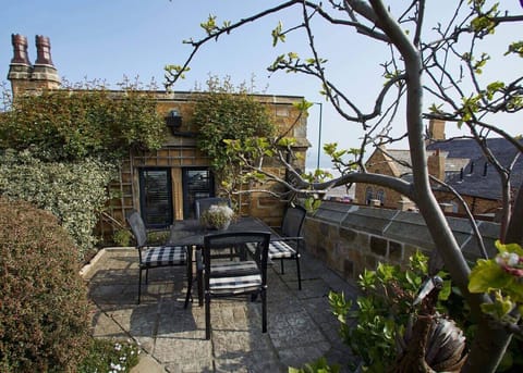 The Nook, Saltburn-by-the-Sea - Host & Stay