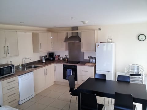 Kitchen (first floor)