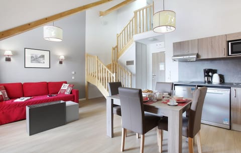 Make a quick meal in the kitchenette.