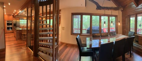 Spiral staircase going to 2 bedrooms(1king&1queen beds)&bathroom. Also downstair