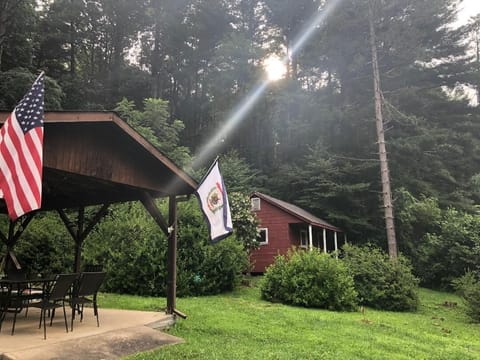 covered patio with dining table