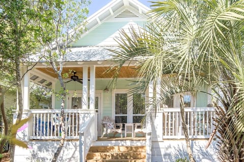 Beautiful Daddio's Cottage