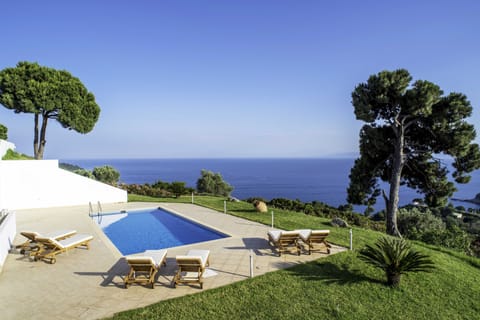 Infinite sea view