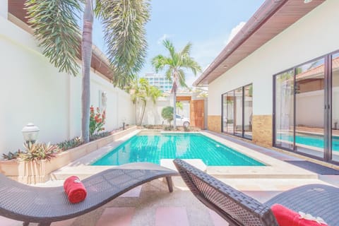 Pattaya Crystal Pool Villa 41