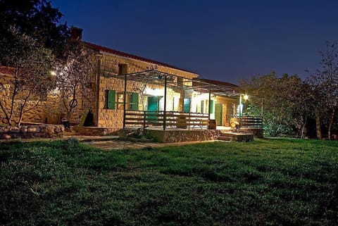 Stone rustic exterior will make you feel as if you are in some other century. 