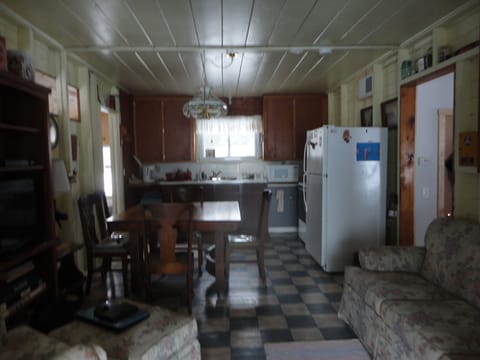 kitchen & eating area