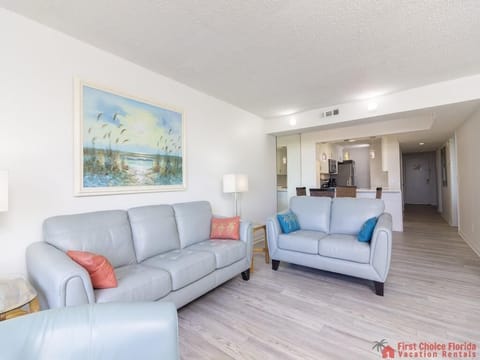 Colony Reef 3101 Living Room through Condo