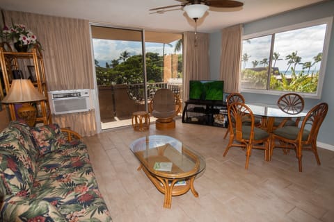 tropical decor