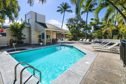 Kailua Bay Resort has a large pool/spa &amp; BBQ area.