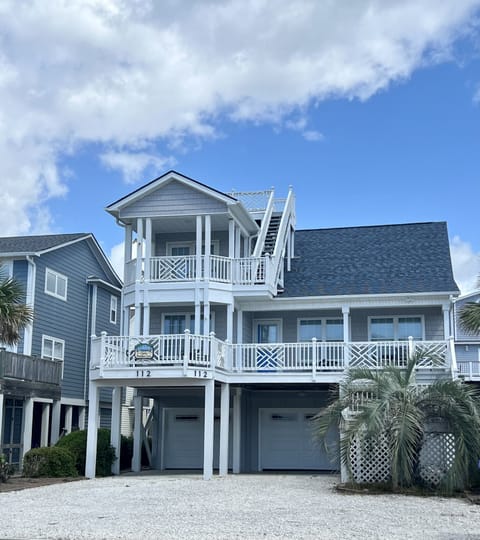 Pelican’s Nest @ Paradise Cove
