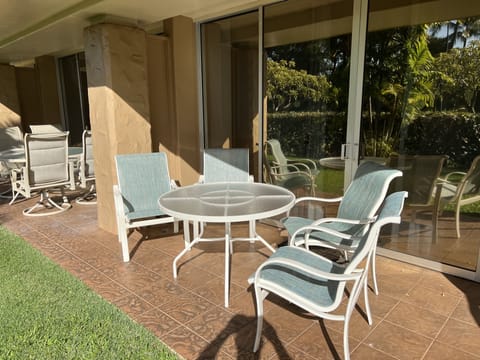 Semi-private seating on the lanai