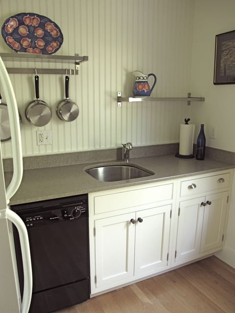 Beadboard detail in kitchen