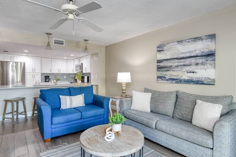 Enjoy the cozy living room to gather around and watch your favorite tv or show together.