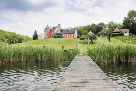 Le Vau Rozet, view from the lake. In the right corner you see the pool house.