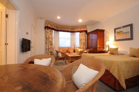 Studio Room
