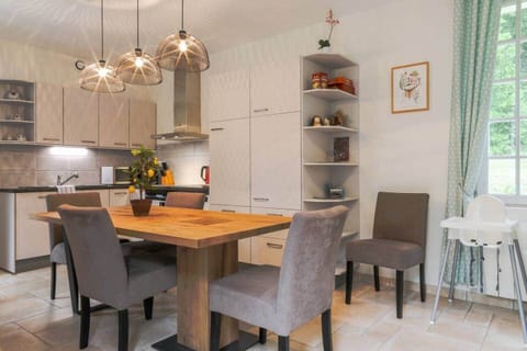 Ground floor kitchen and dining area