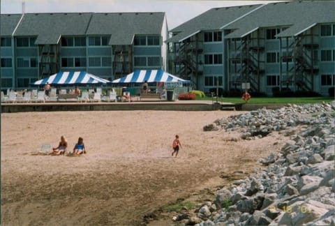 Our Big Sandy Beach, Poolside With Hot tub!