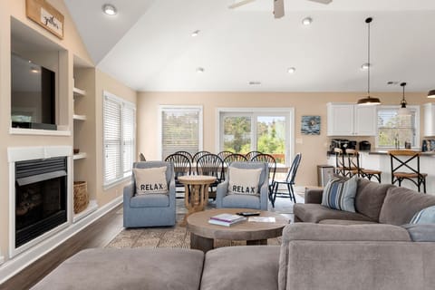 OH92: Banks Retreat  | Top Level Living Area - Fireplace Not Available For Guest Use