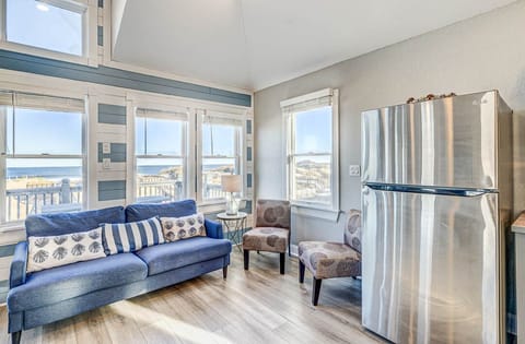 Top-Level Additional Seating