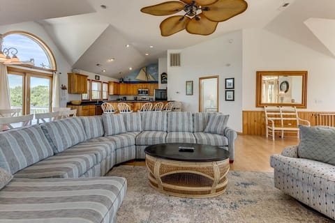 Top-Level Great Room with Deck Access