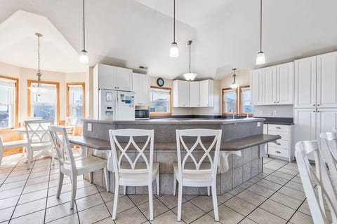 Top-Level Kitchen with Bar (seats 3) - Main House