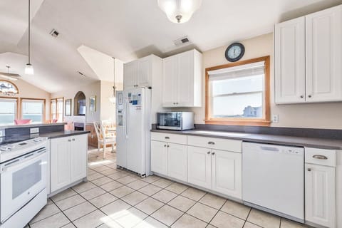 Top-Level Kitchen with Bar (seats 3) - Main House