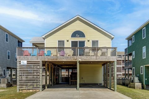 Front Exterior of Beach Bound