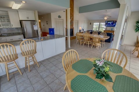 Top-Level Additional Table (seats 4) ** The high chair seen in photos is no longer at the property. If baby equipment is needed local rental options can be provided. **